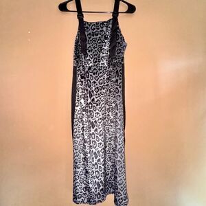 DAZY Women's Black Grey Cheetah Print Velour Shift Dress